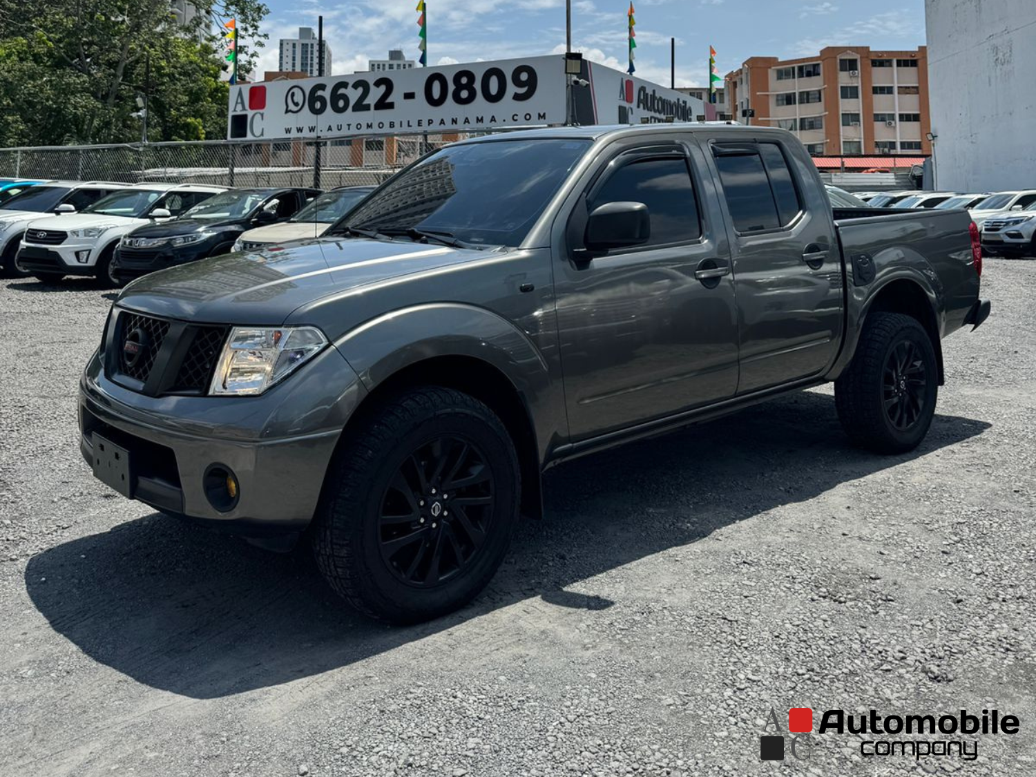 NISSAN NAVARA 2013