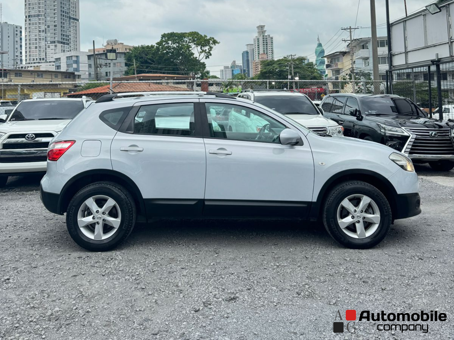 NISSAN QASHQAI 2011
