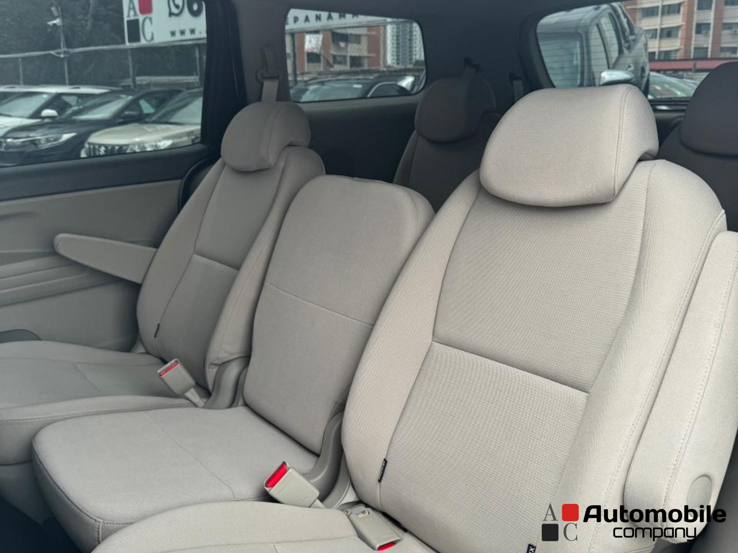 KIA CARNIVAL 2018