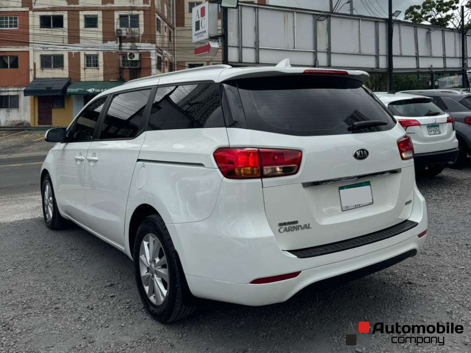 KIA CARNIVAL 2018