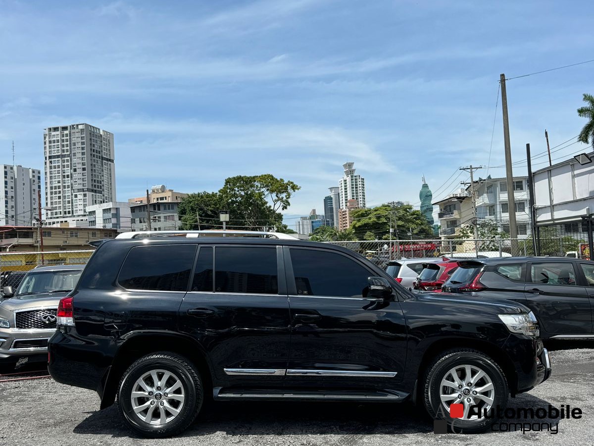 TOYOTA LANDCRUISER VX 2020