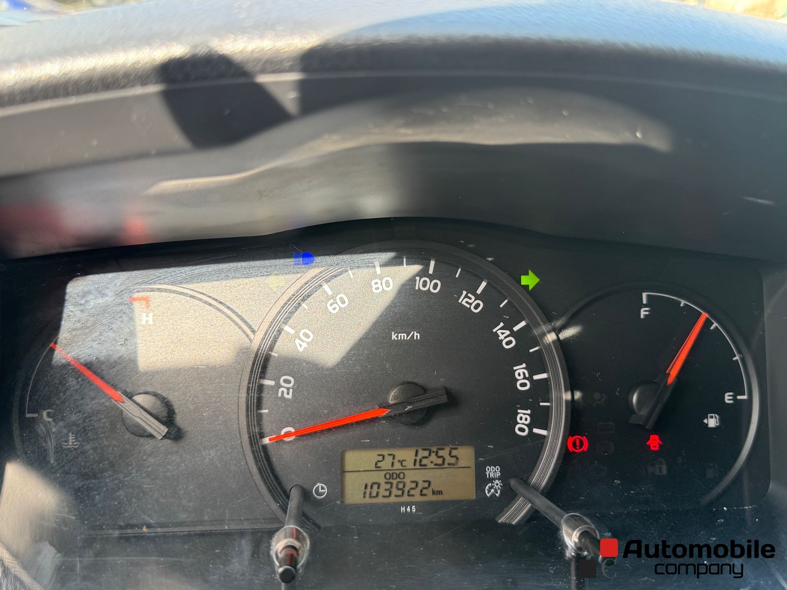 TOYOTA HIACE 2015