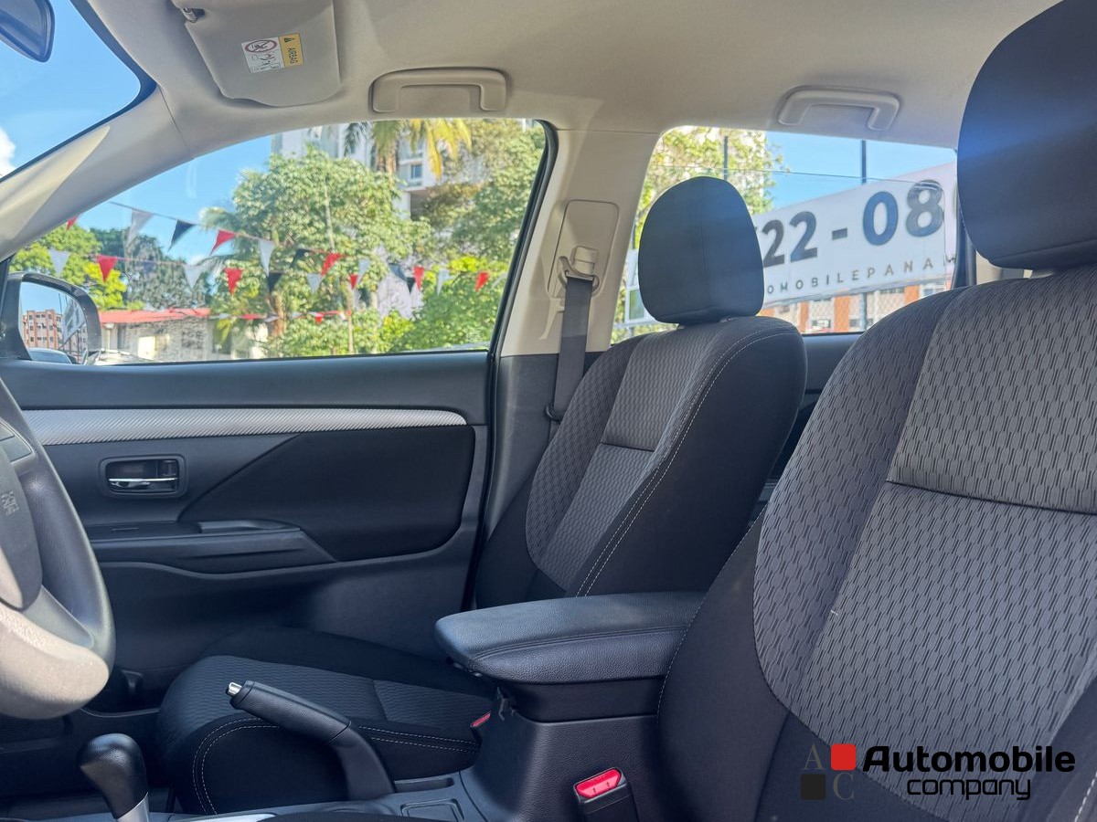 MITSUBISHI OUTLANDER 2015