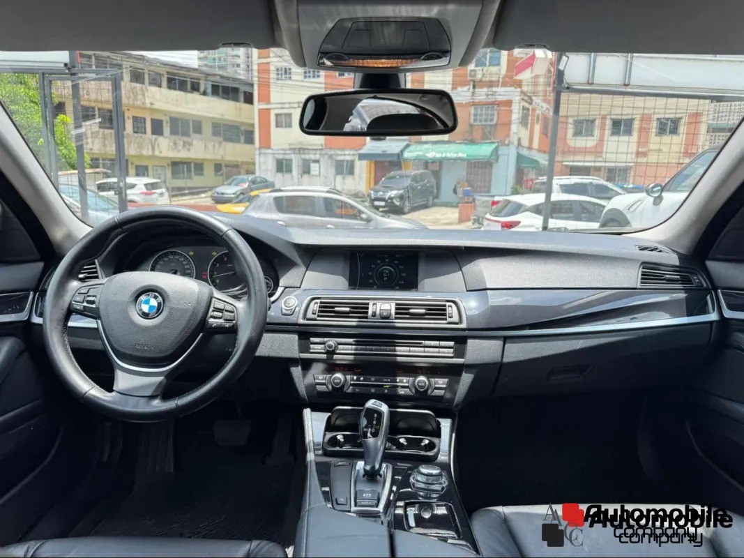 BMW 523I 2012