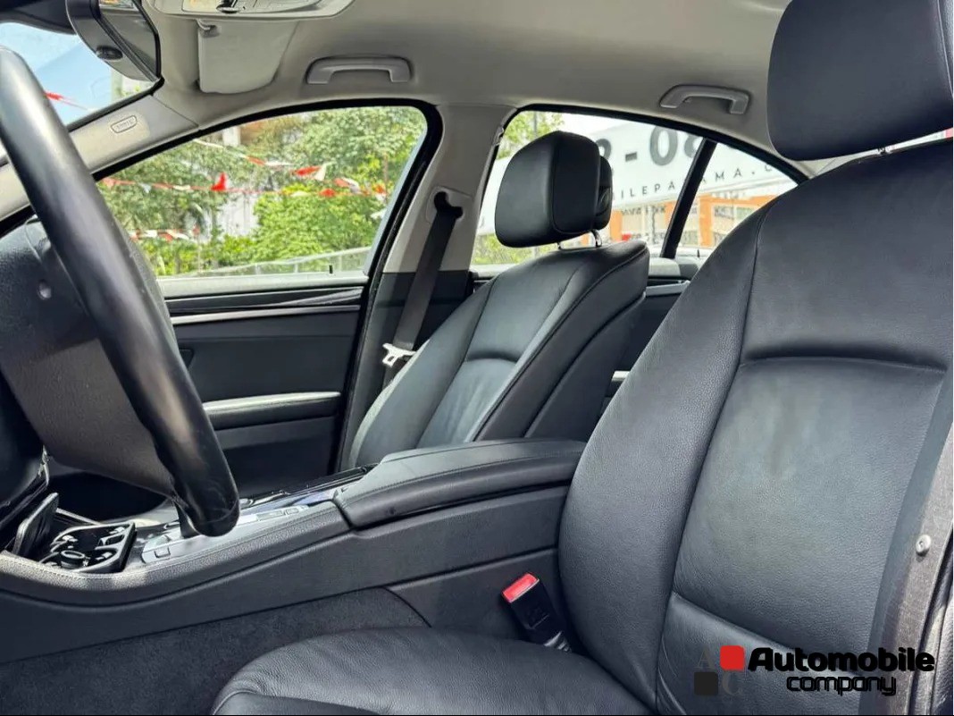 BMW 523I 2012