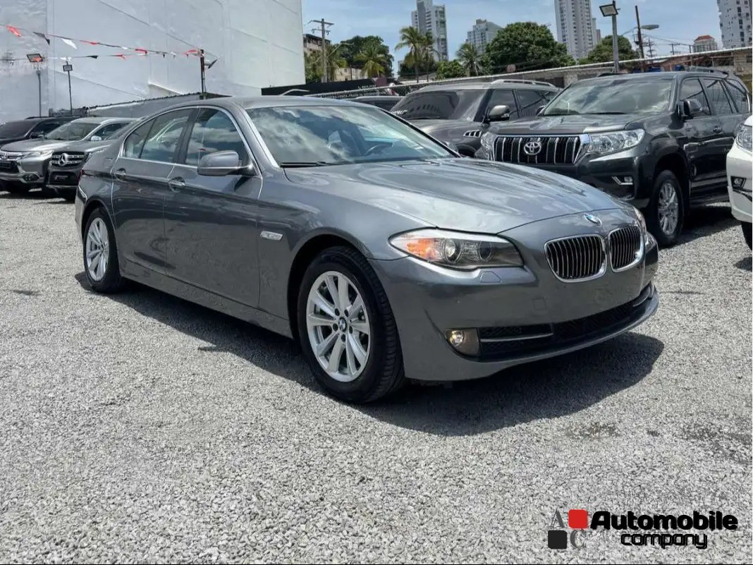 BMW 523I 2012