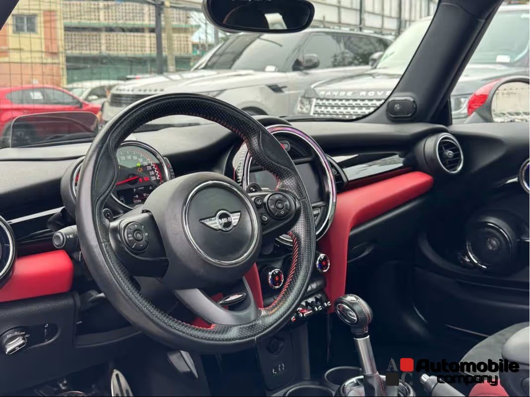 MINI JOHN COOPER WORKS 2018