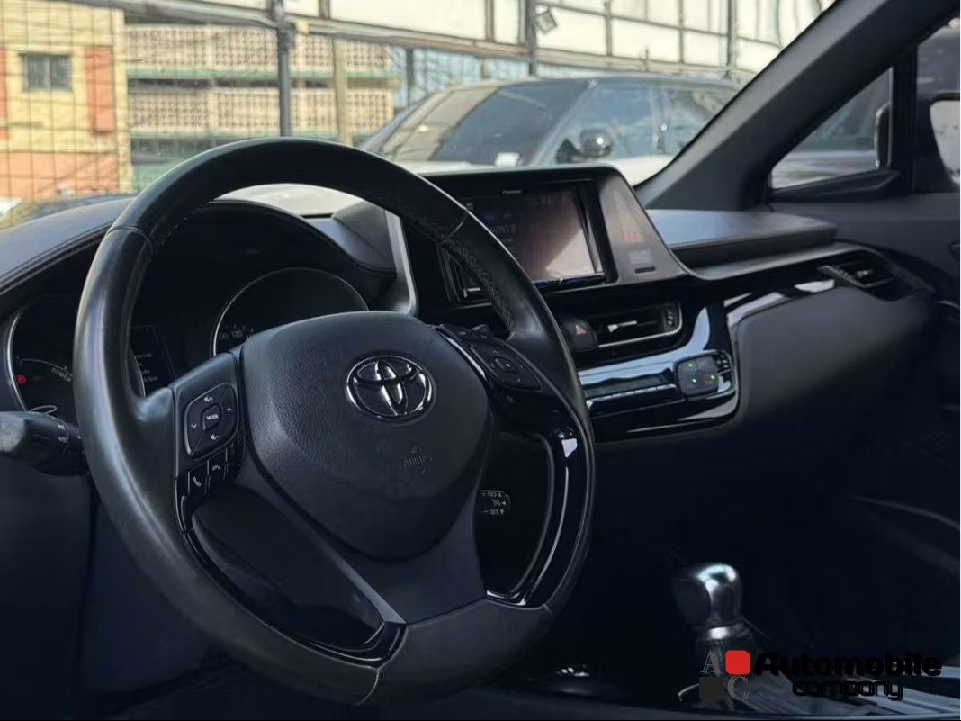 TOYOTA C-HR 2019