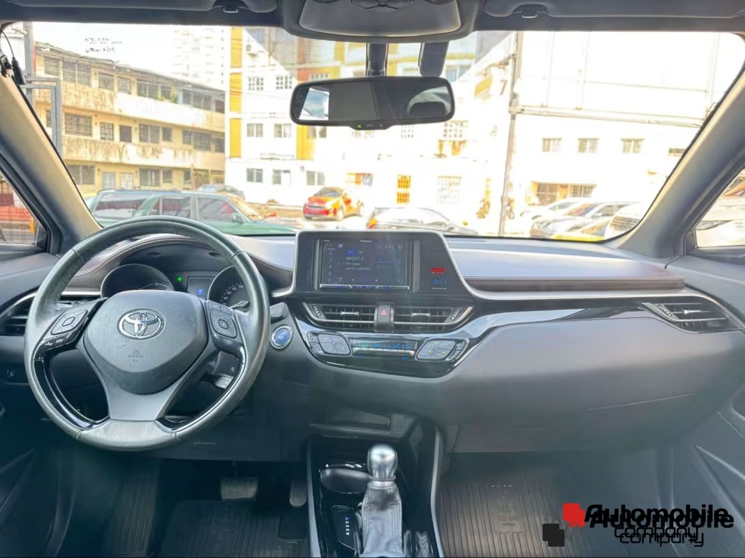 TOYOTA C-HR 2019