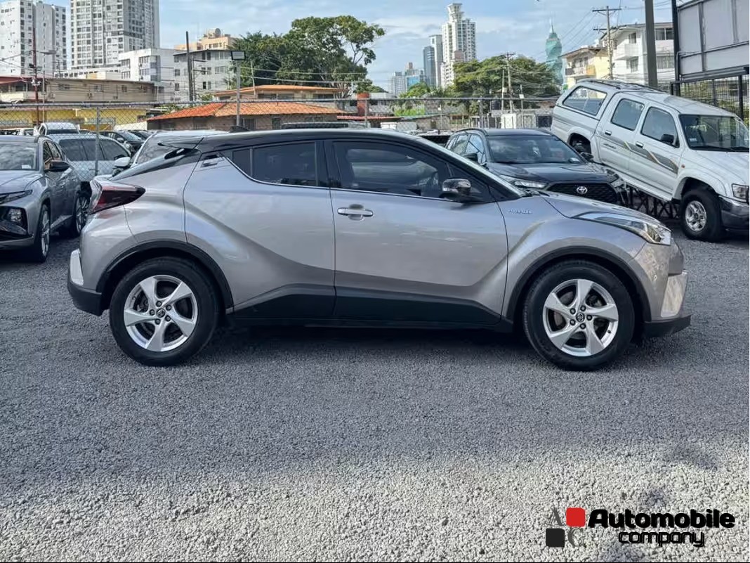 TOYOTA C-HR 2019