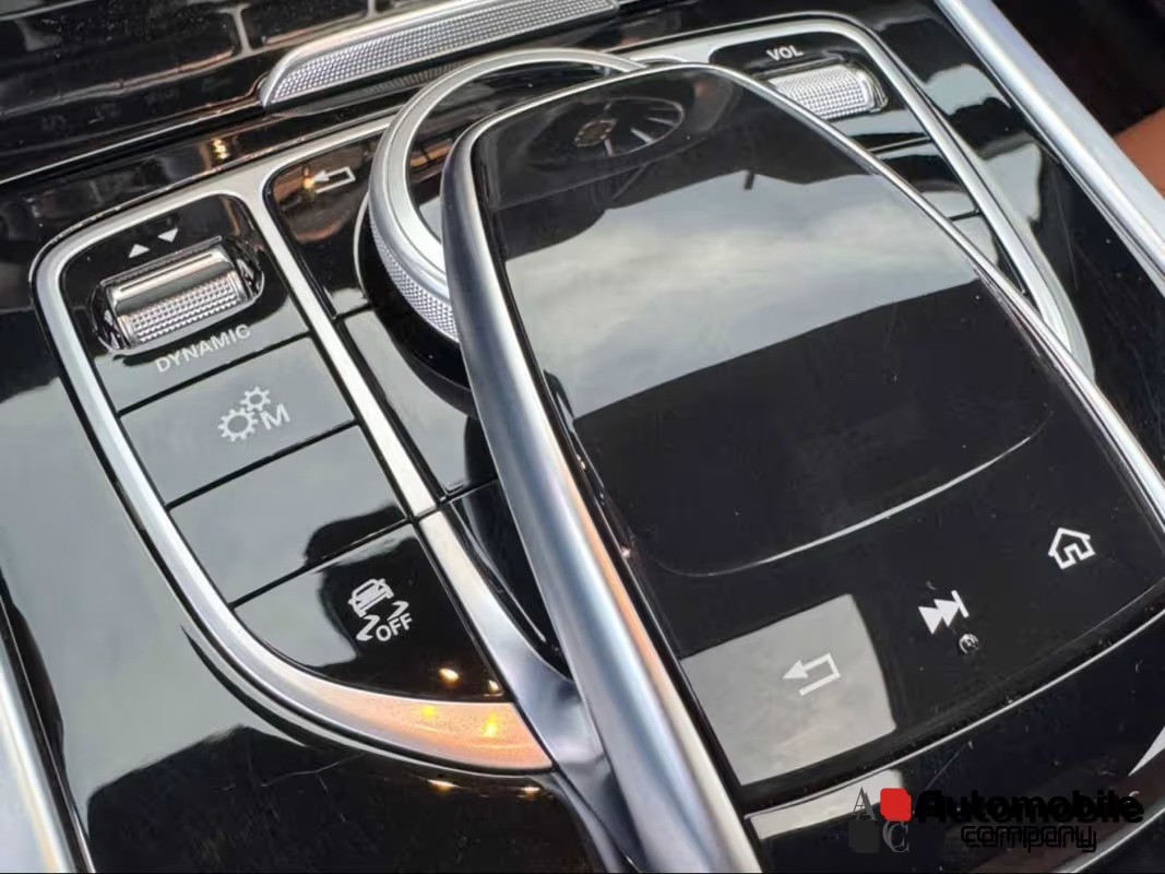 MERCEDES BENZ G 500