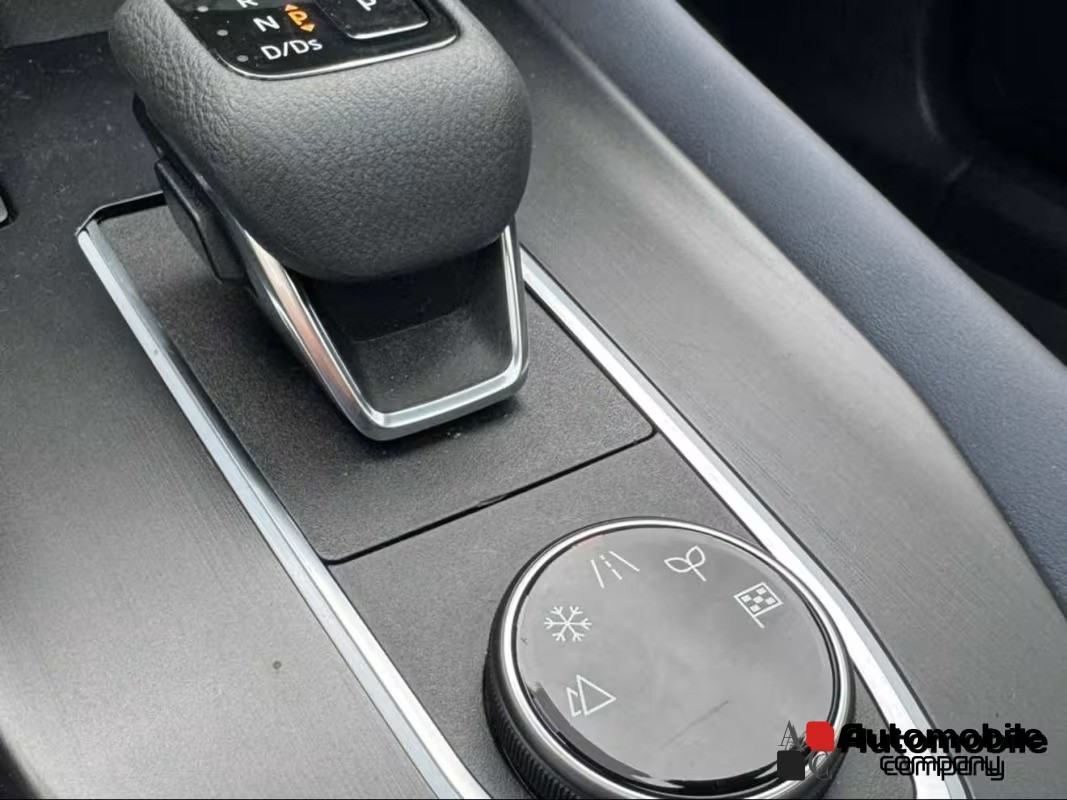 NISSAN QASHQAI 2023