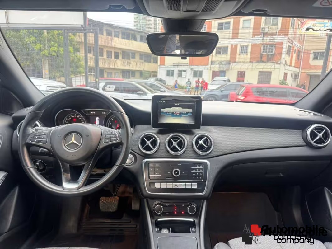 MERCEDES BENZ GLA-CLASS 2019