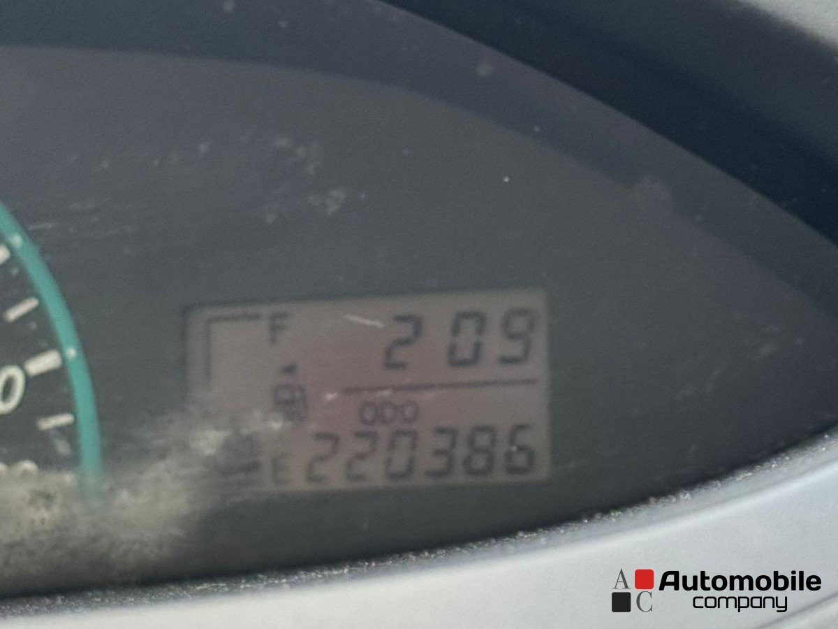 TOYOTA YARIS 2013