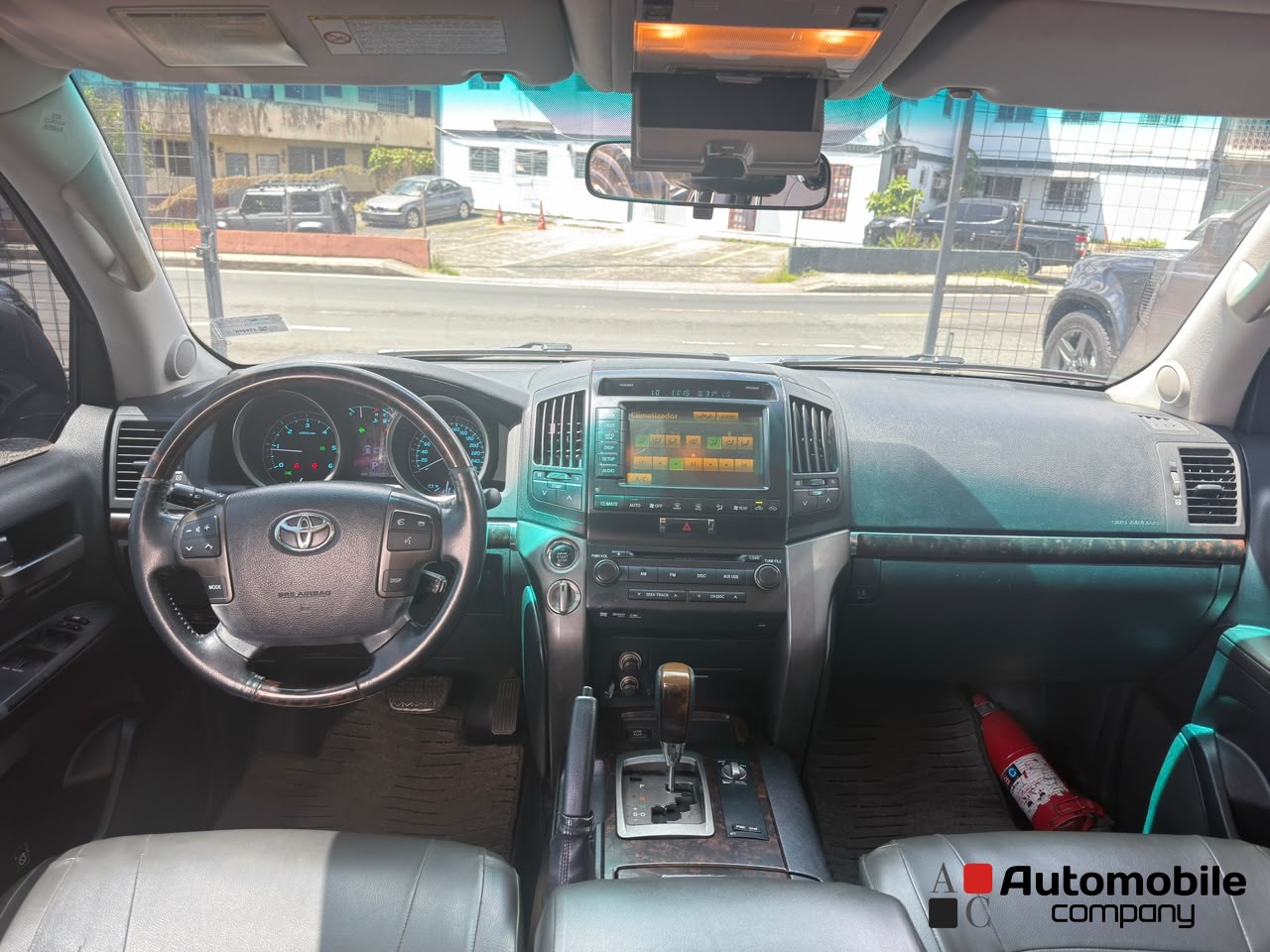 TOYOTA LANDCRUISER 2011