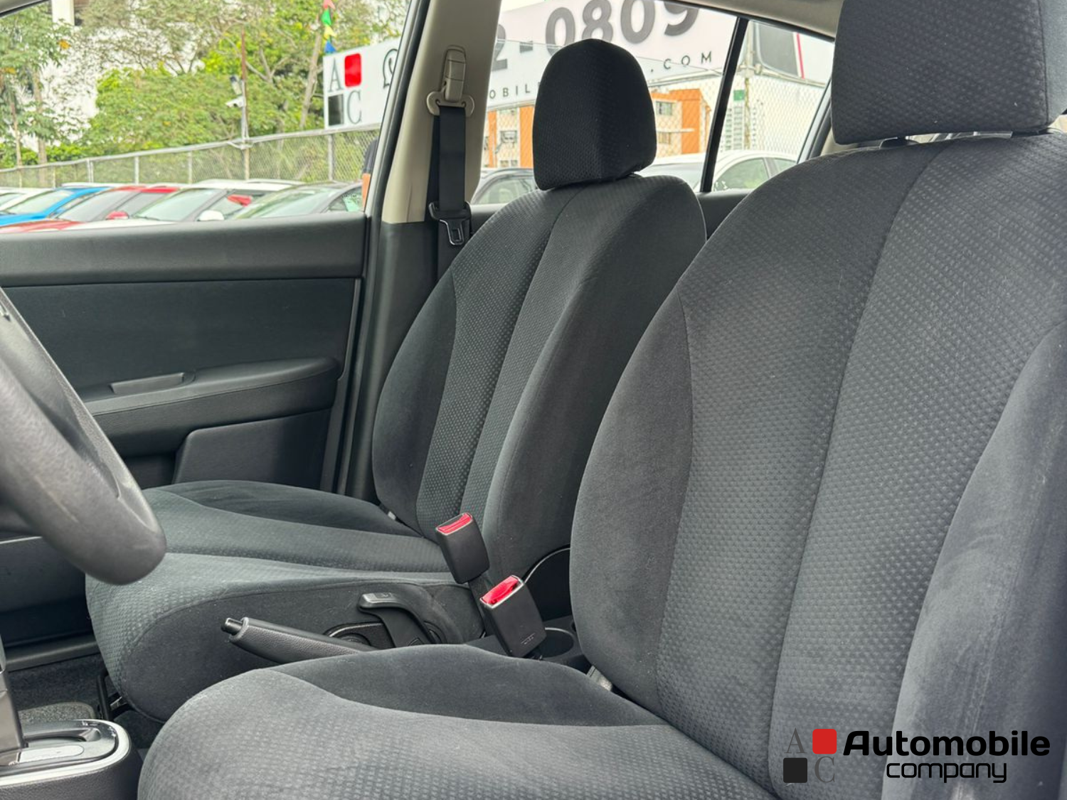 NISSAN TIIDA 2012