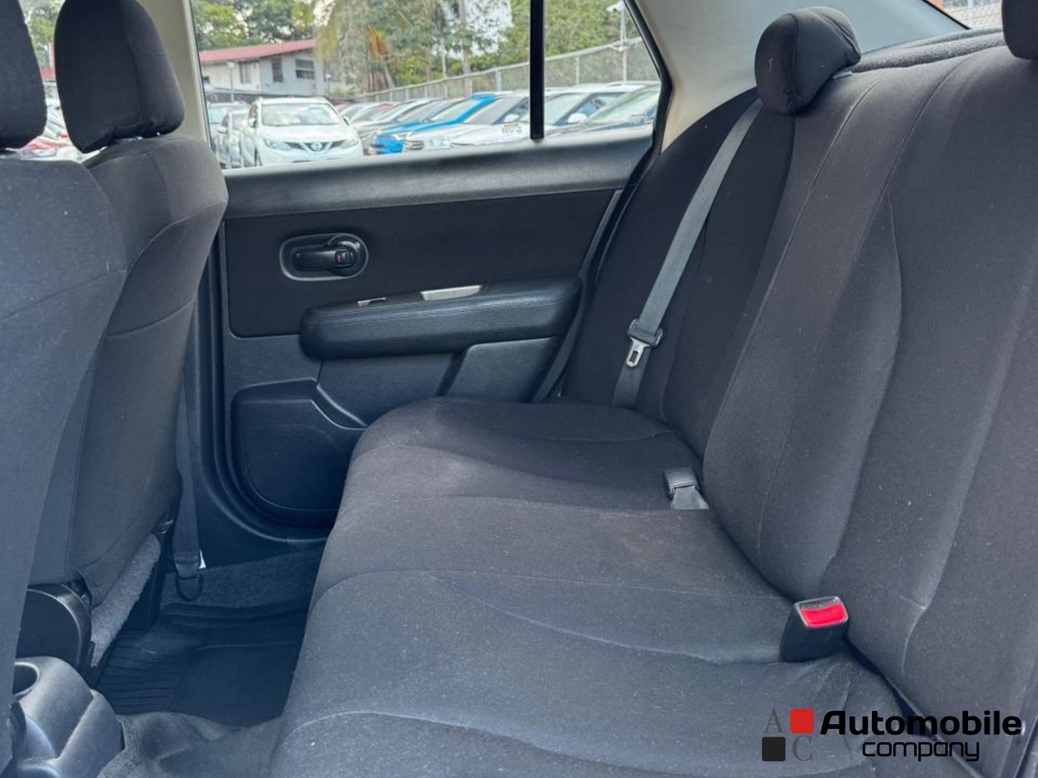 NISSAN TIIDA 2012
