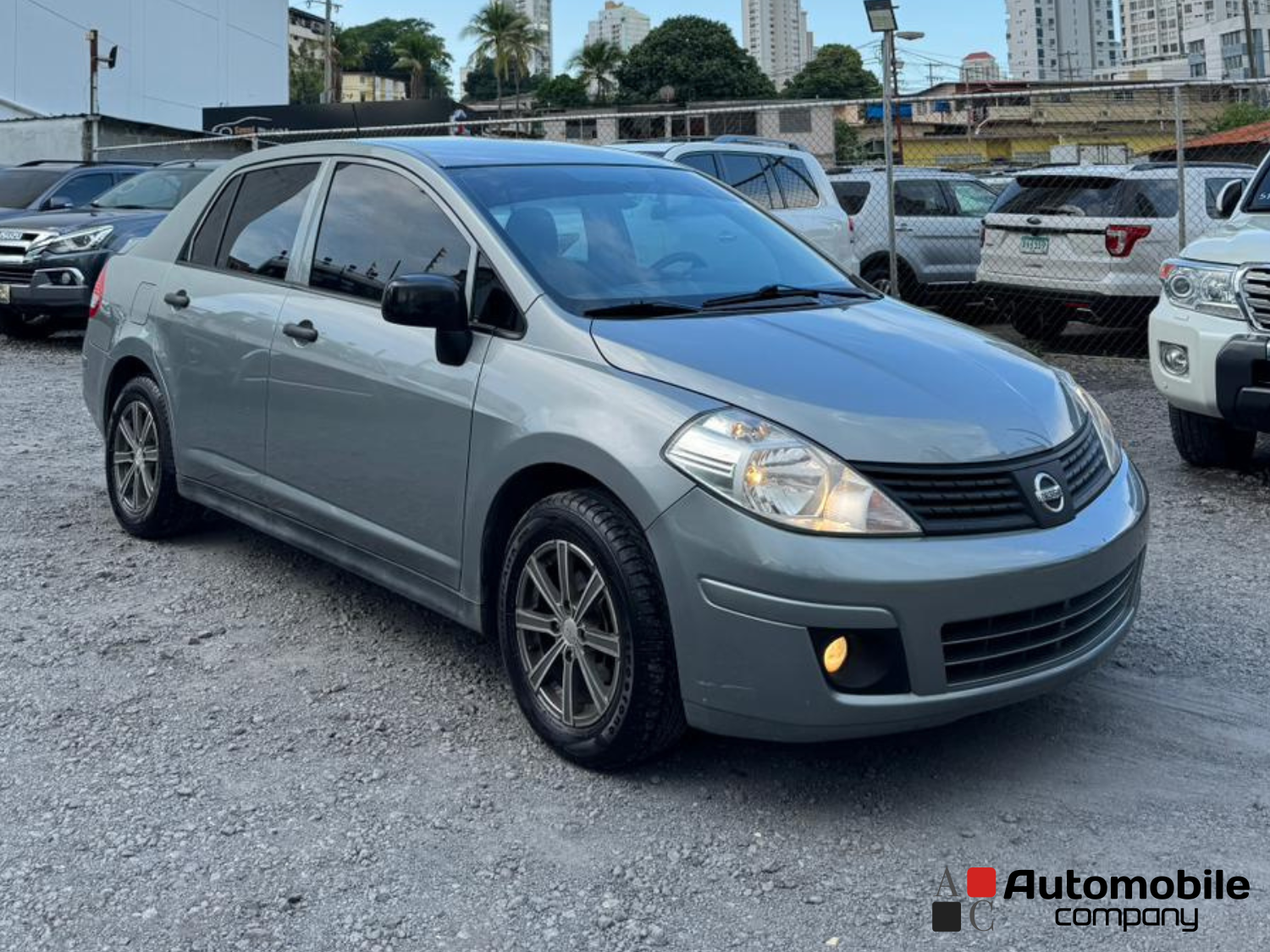 NISSAN TIIDA 2012