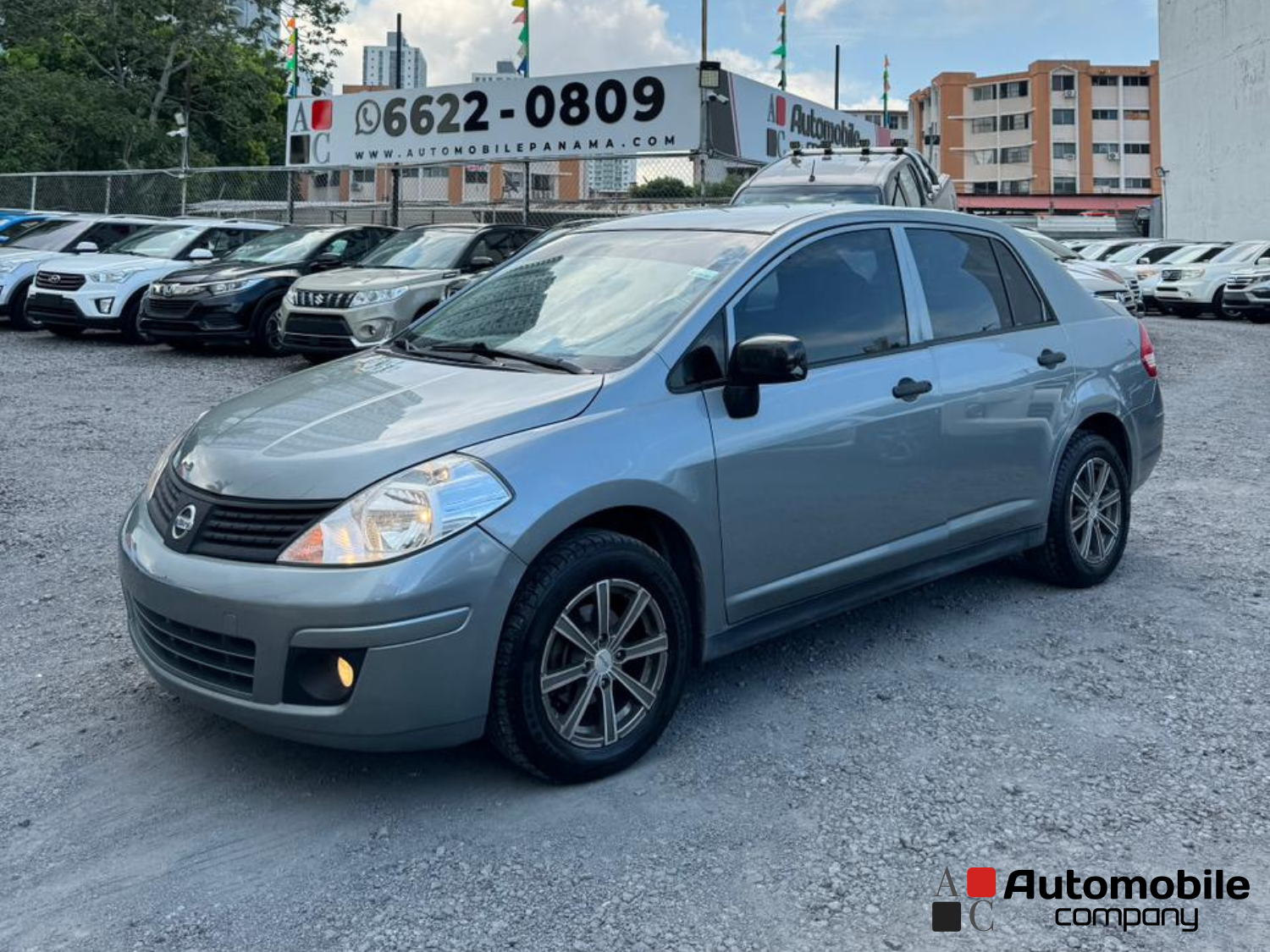 NISSAN TIIDA 2012