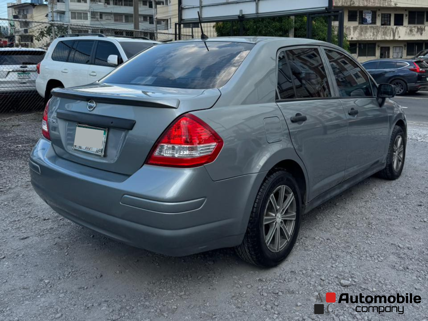 NISSAN TIIDA 2012
