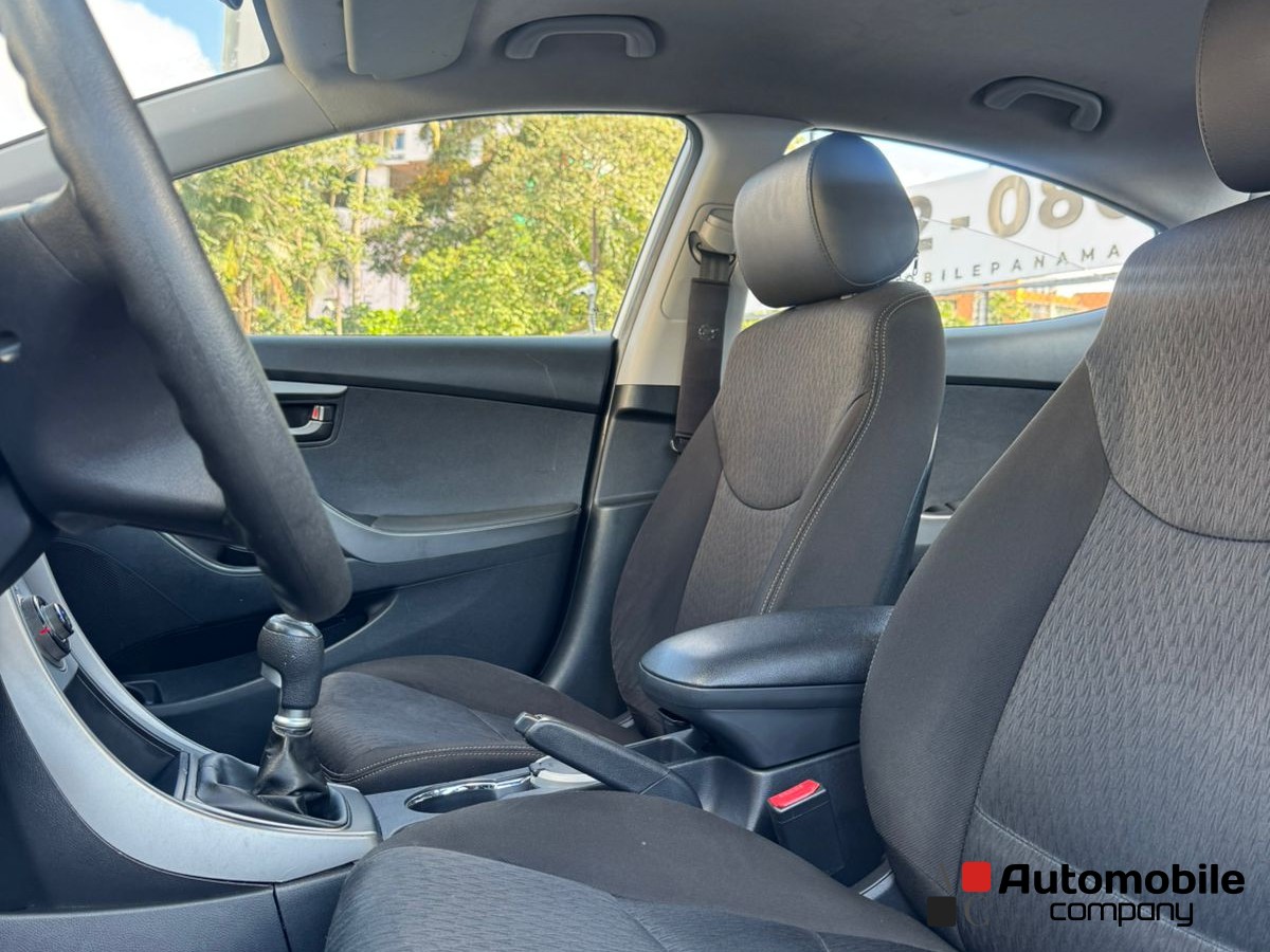 HYUNDAI ELANTRA 2013