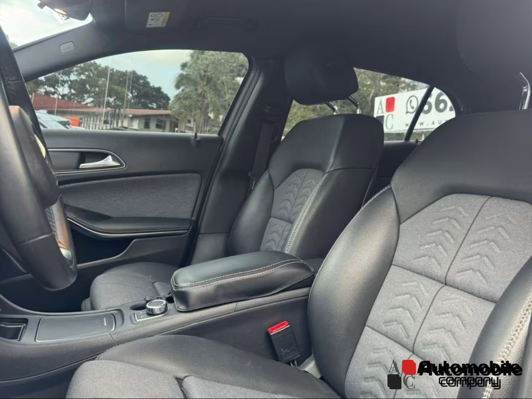 MERCEDES BENZ GLA-CLASS 2019